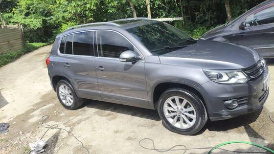 VOLKSWAGEN TIGUAN 2.0 TSI 16V TURBO GASOLINA 4P TIPTRONIC VOLKSWAGEN TIGUAN 2.0 TSI 16V TURBO GASOLINA 4P TIPTRONIC